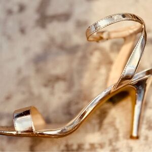 Nine West gold shoes